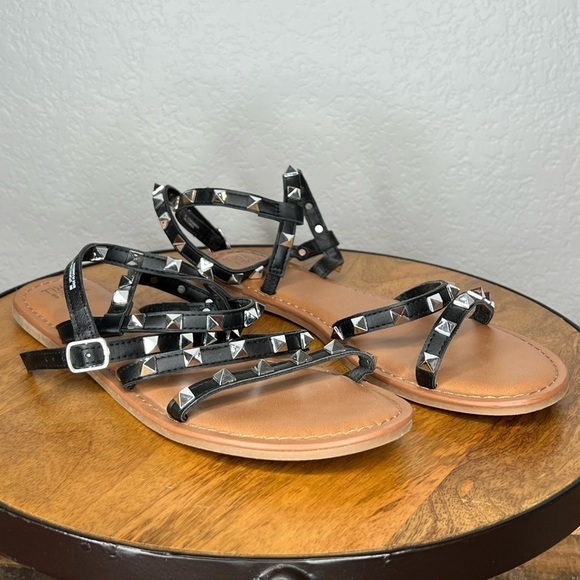 004. Time and Tru Studded Women's Gladiator Sandals - sz 8 - Picture 5 of 8